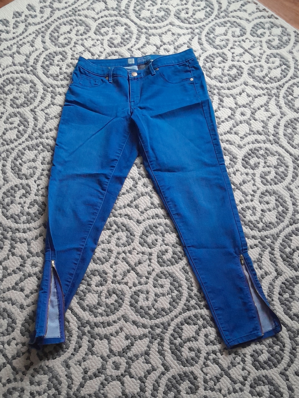 Jeans Skinny With Bottom Zippers